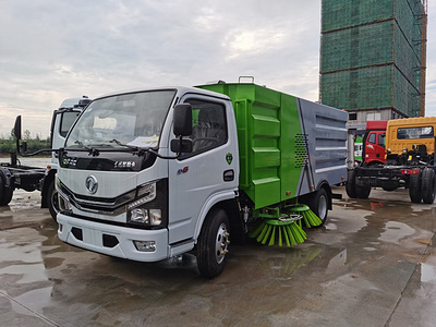 國六多利卡乾式掃路車圖片