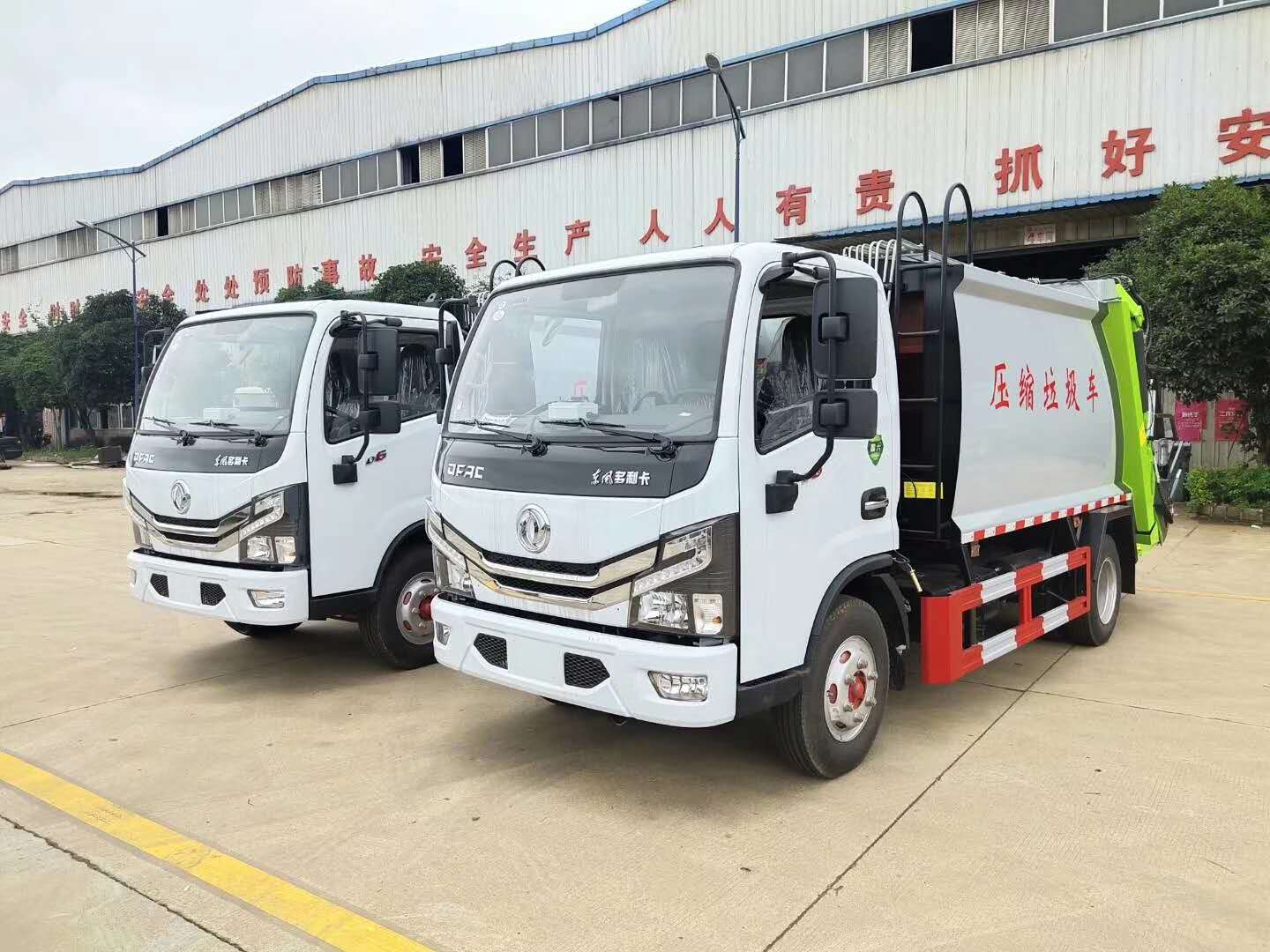 國六5方東風小多利卡掛桶壓縮垃圾車