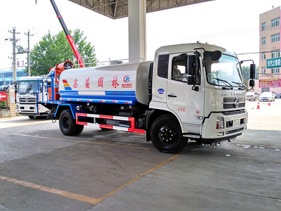 東風天錦噴霧灑水車(國五12立方/30-40米霧炮)圖片